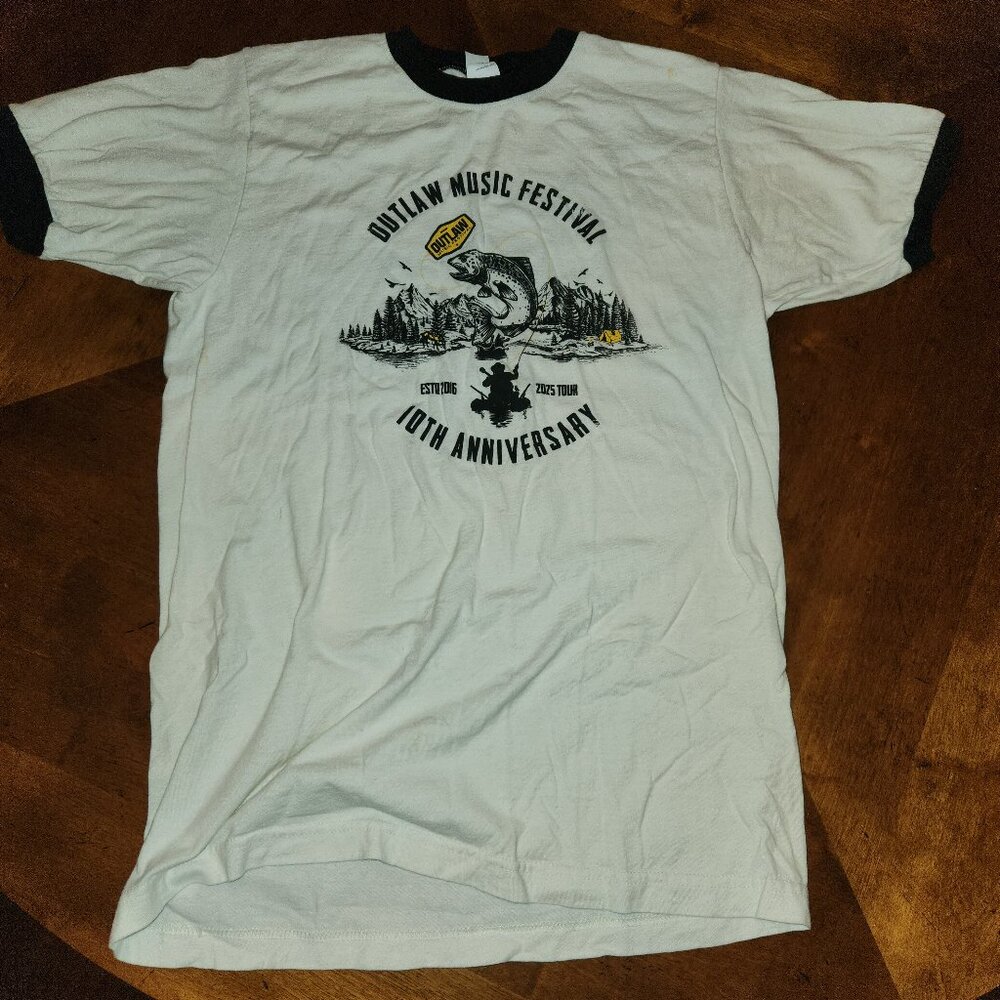 Outlaw Music Festival shirt, Men's Medium
